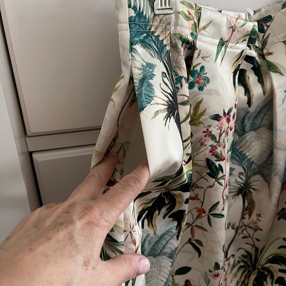 H&M Short Skirt Size 4 - Picture 8 of 9